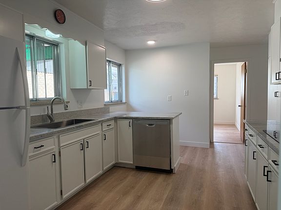4th image of 2174 S Sherman St #0