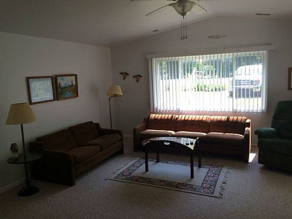 Family room with vaulted ceilings