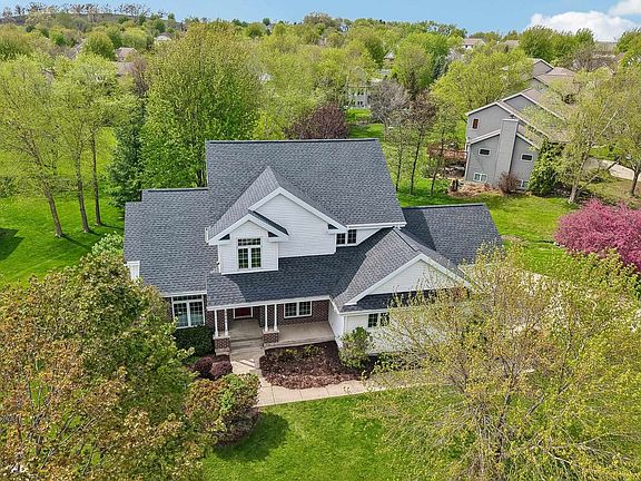 3rd image of 5501 Sandhill Dr