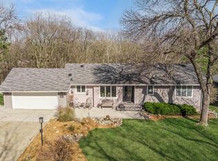 4909 Royal Oaks Dr, Minnetonka, MN 55343