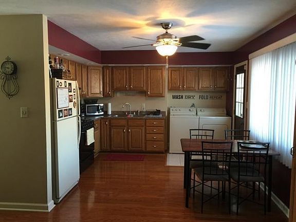 3rd image of 3810 Greenmont Dr