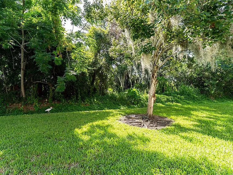 1346 Grantham Dr — Photo 29