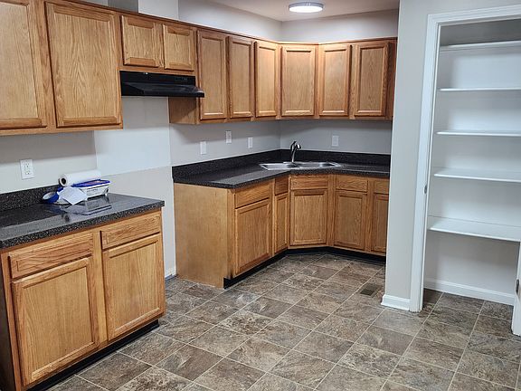5th image of 2223 Saint Xavier St