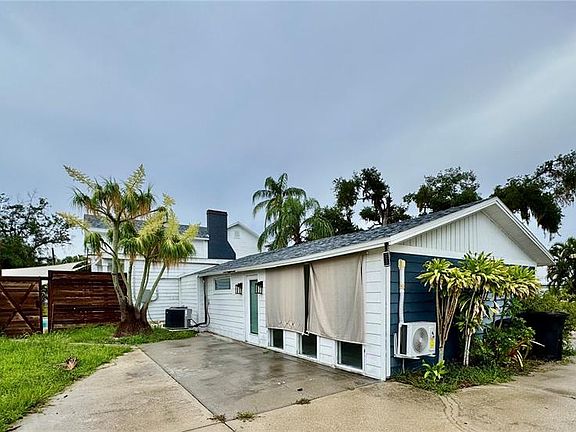 4th image of 812 Tropical Dr