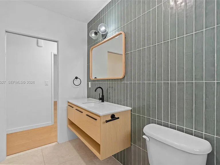 517 Palermo Ave — Photo 24