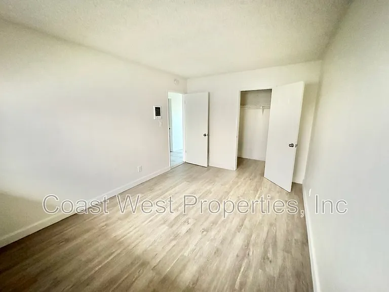 Mauna Loa Apartments — Photo 15