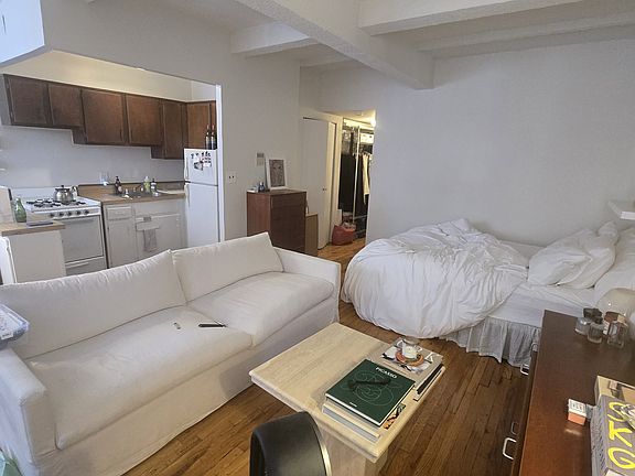 2nd image of 160 Bleecker St #5E