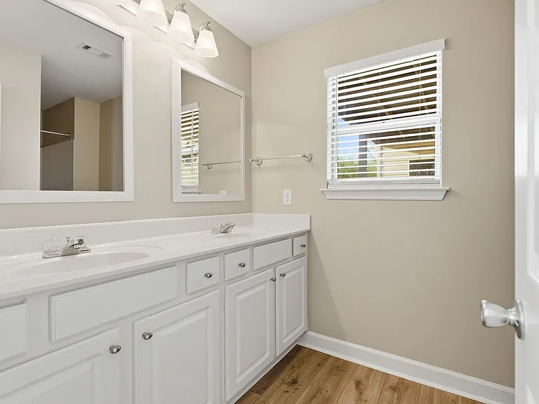 2717 Kennedy Ct — Photo 18