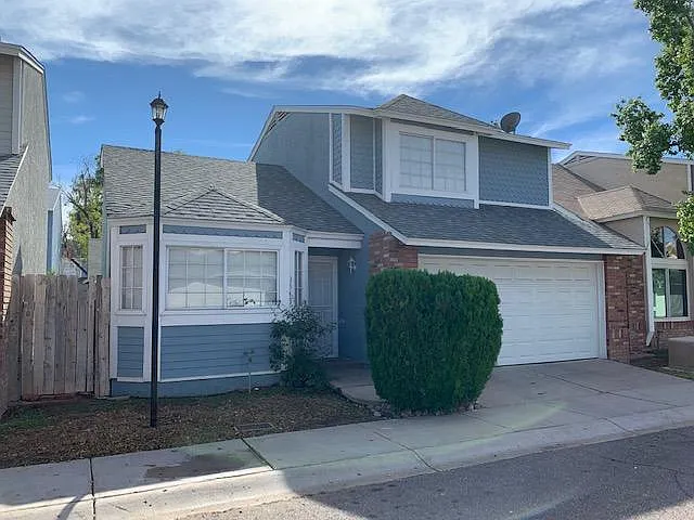 3 bed, 1187 sqft, $2,000 — Photo 1