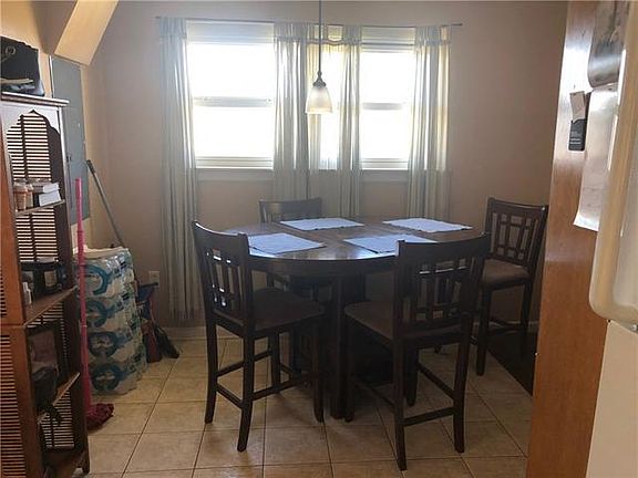 5th image of 2711 Claire Ave