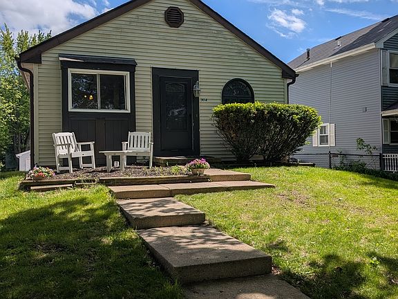 2nd image of 904 Britta Ln