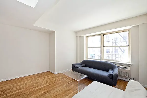 Rented by REAL New York | media 4