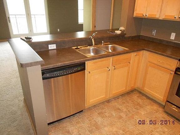 4th image of 2900 11TH Avenue S