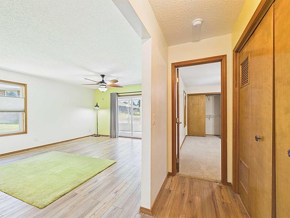 5th image of 1522 Meadowhill Dr