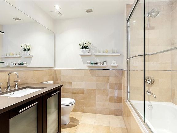 5th image of 6405 Yellowstone Blvd APT 210