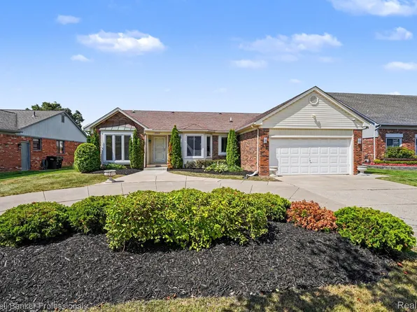 2585 Tiverton Dr, Sterling Heights, MI 48310