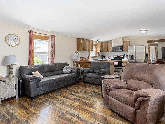 4th image of 38 Bing St