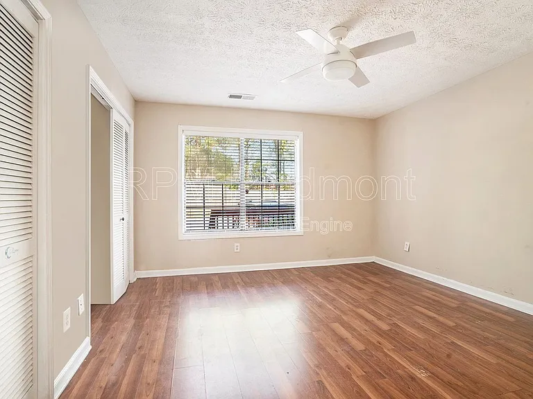 5467 Park Pl S — Photo 14