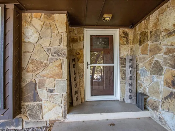 2108 Brookview Ln, Edmond, OK 73034