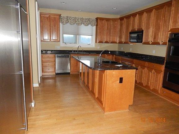 2nd image of 2880 Stone Meadow Dr