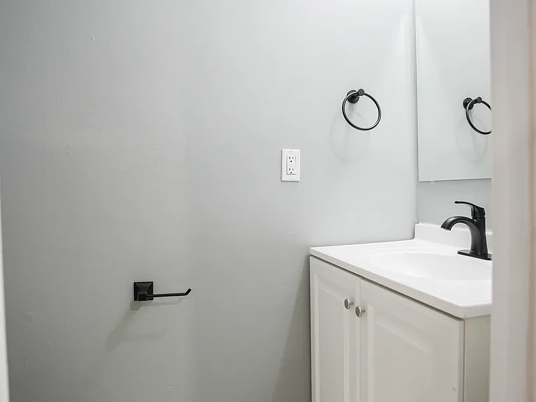 2436 Lauretta Ave — Photo 6