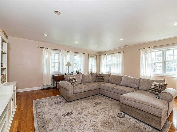 5th image of 20 Adams St