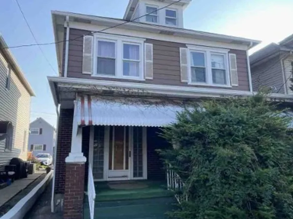 330 Walnut St, Vandergrift, PA 15690