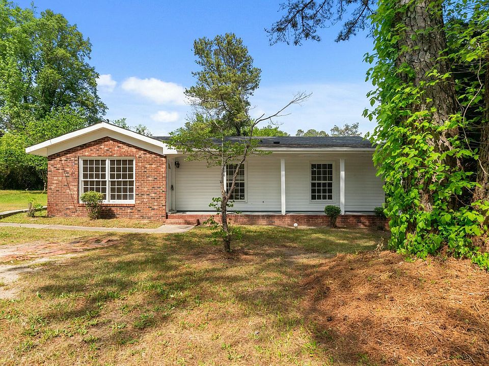 1st image of 108 Deepwood Cir