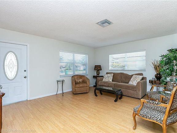 3rd image of 9502 NW 81st Ct