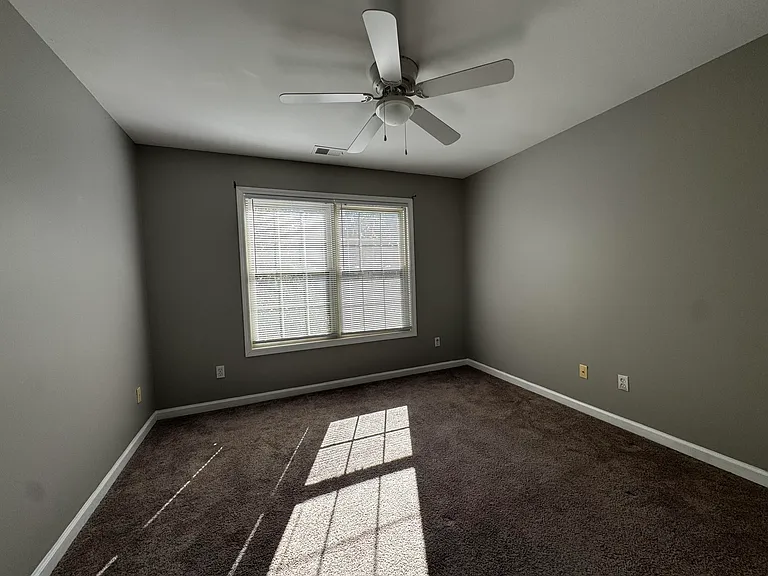 2224 Wilmington Ln — Photo 28