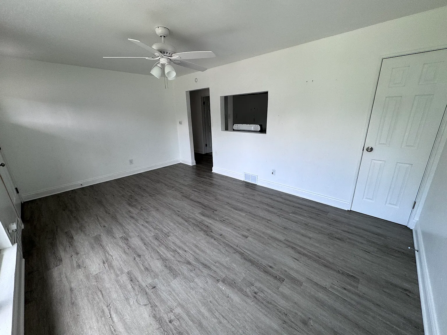 3 bed, 1158 sqft, $1,925 — Photo 2