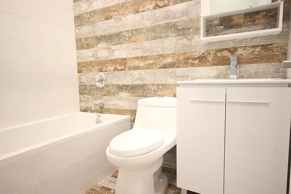 Rented by Nooklyn NYC LLC | media 25