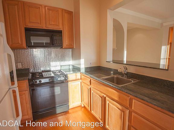 5th image of 2999 California St #704