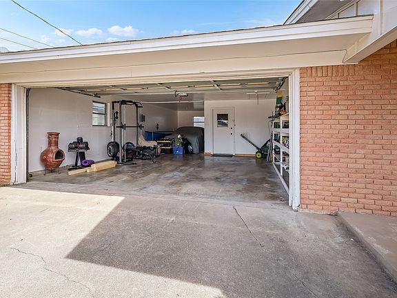 2nd image of 363 N Grafton St