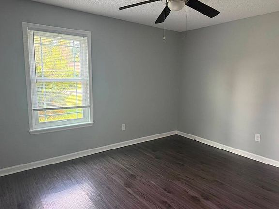 4th image of 721 Kadi Ln