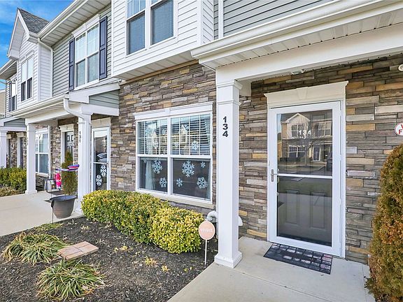 2nd image of 134 Weatherby Ln #134