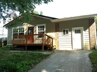 904 E Elm St, La Follette, TN 37766