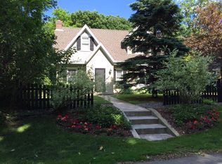 3555 Deephaven Ave, Deephaven, MN 55391