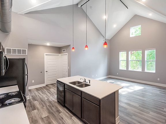 2nd image of 221 E Kirkwood Ave #227