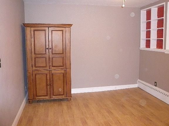 4th image of 1064 Beacon St APT D