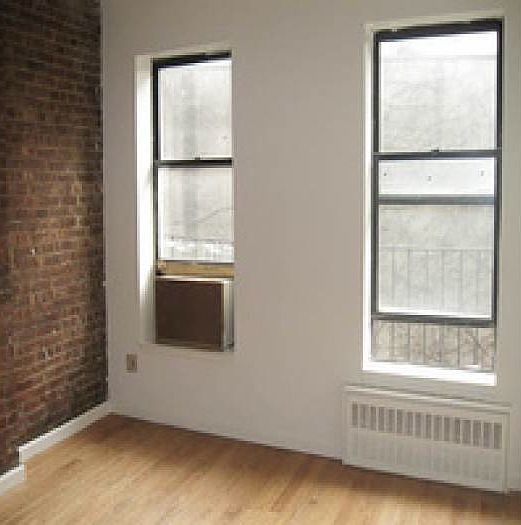 1st image of 1624 2nd Ave