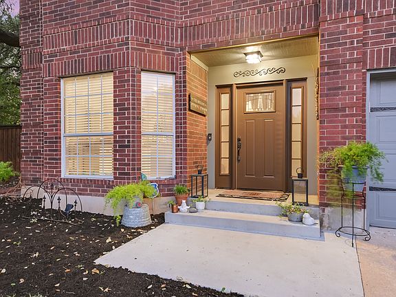 3rd image of 1811 Azalea Dr