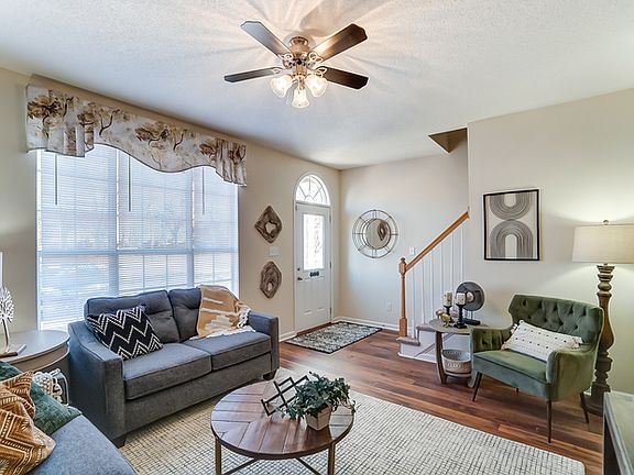 5th image of 1884 Arbors Dr #G
