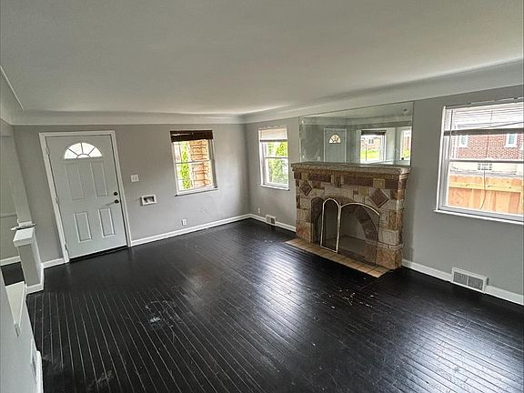 5th image of 1856 Glendon Pl