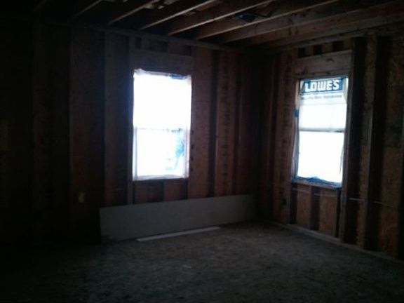 3rd image of 3135 S 37th St