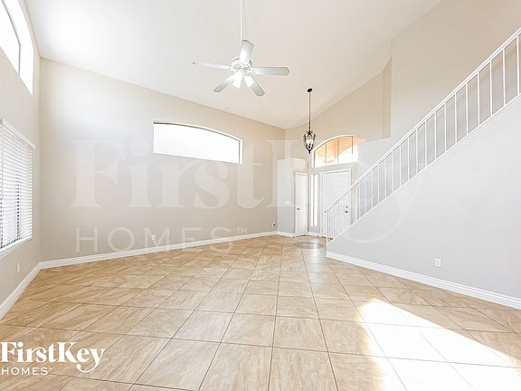 3rd image of 8222 W Voltaire Ave