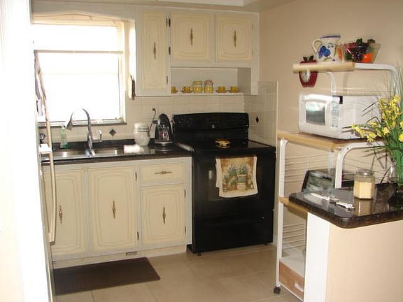 3rd image of 2689 Emory Dr W APT E