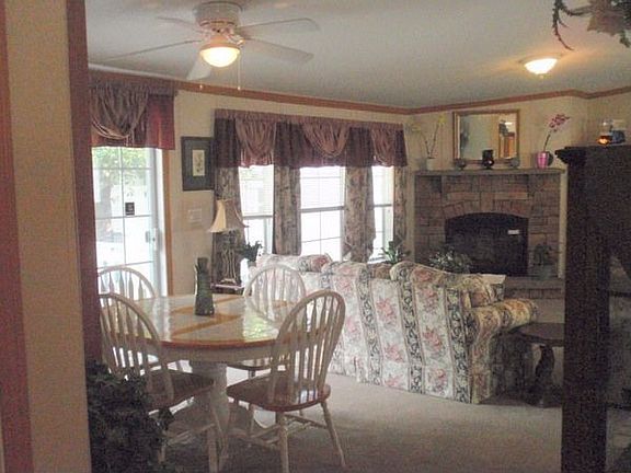 Open Plan - Natural Light