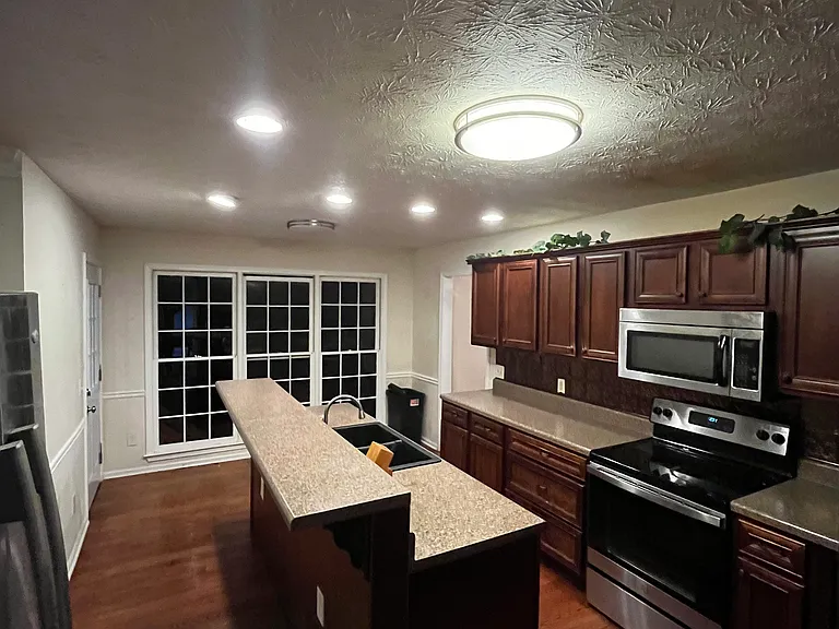5042 Rosemeade Ct — Photo 2