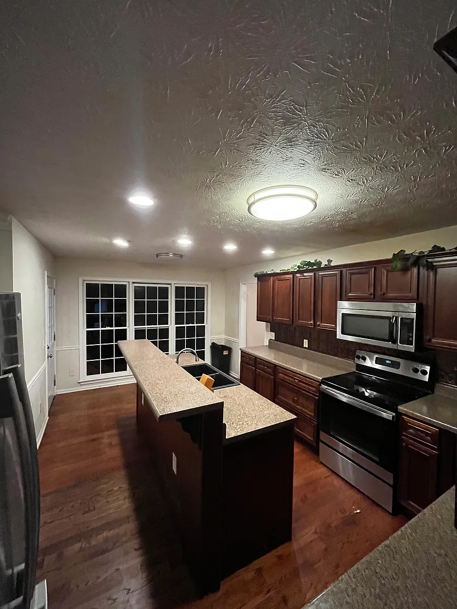 Building Photo - 5042 Rosemeade Ct